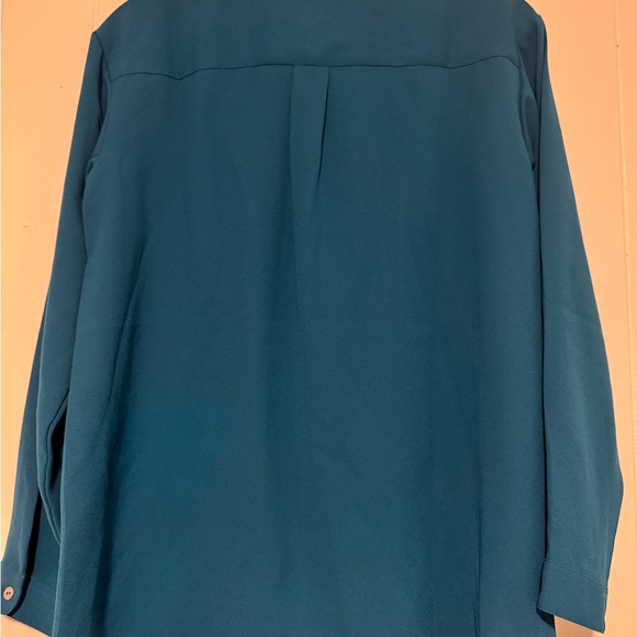 J Jill Polyester Emerald Green Long sleeve button up pleat back top Size Small - Picture 4 of 10